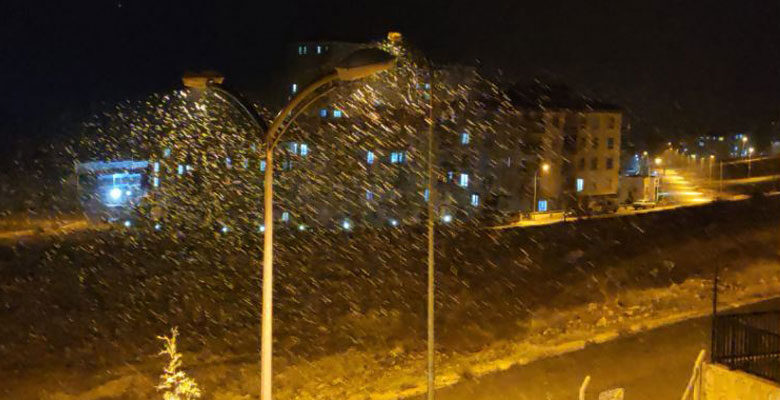 Gaziantep’te beklenen kar yağdı